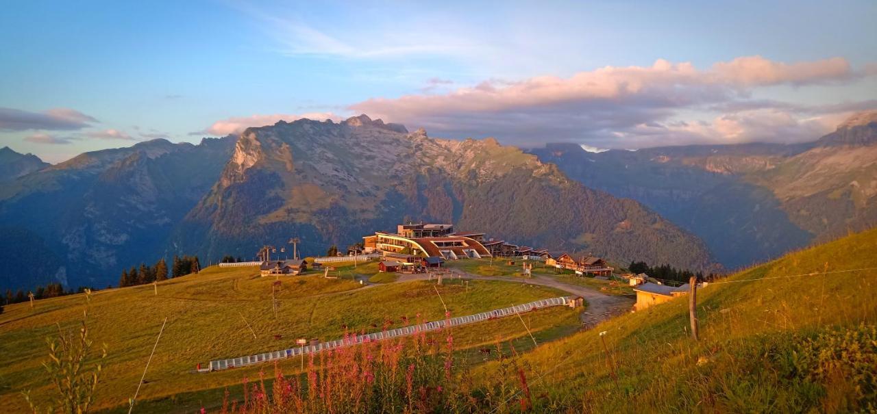Appartement Au Pied Des Pistes Самоен Экстерьер фото